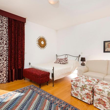 Apartment Oliva Allegra Split Eksteriør bilde
